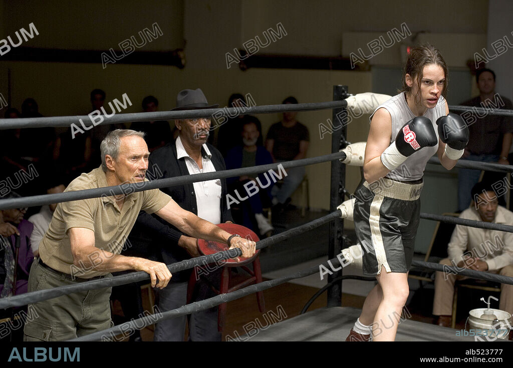 CLINT EASTWOOD, HILARY SWANK y MORGAN FREEMAN en MILLION DOLLAR BABY, 2004, dirigida por CLINT EASTWOOD. Copyright WARNER BROS. / WALLACE, MERIE W.