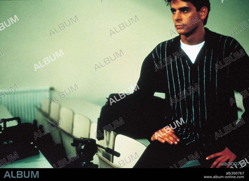 EDUARDO NORIEGA en TESIS, 1996, dirigida por ALEJANDRO AMENABAR. Copyright LAS PRODUCCIONES DEL ESCORPION S.L.