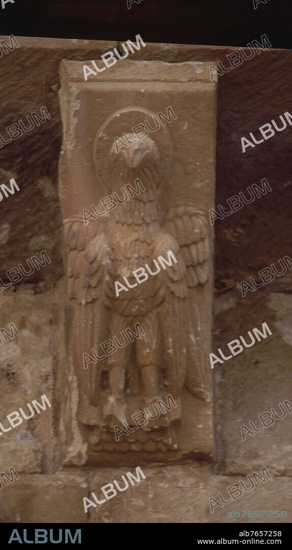 MENSULA LABRADA - SIMBOLO DE SAN JUAN EVANGELISTA (AGUILA) - SIGLO XII.