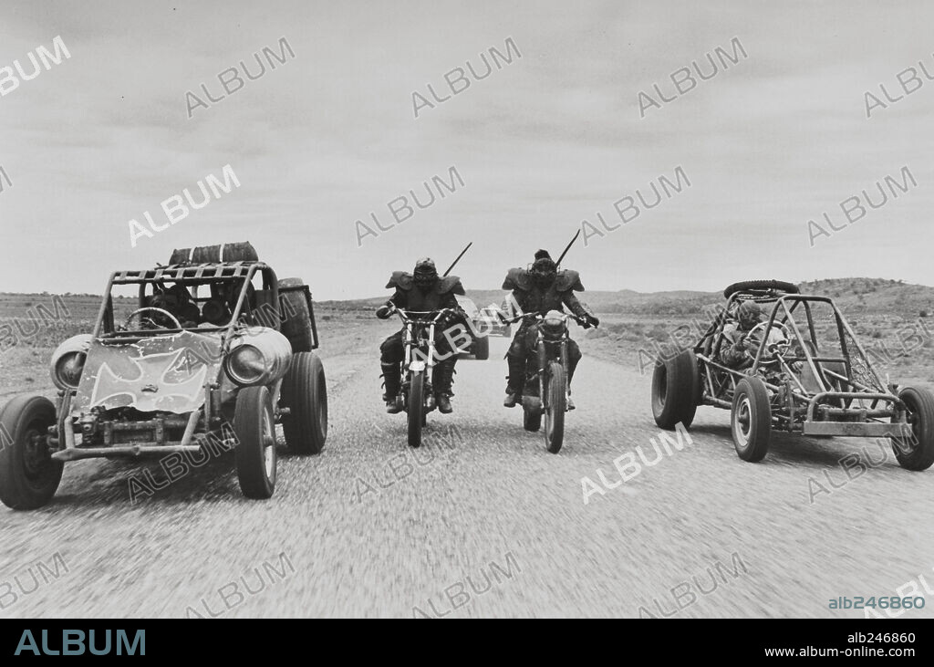 MAD MAX II: THE MAD MAX II: ROAD WARRIOR, 1981, réalisé par GEORGE MILLER. Copyright WARNER BROTHERS.