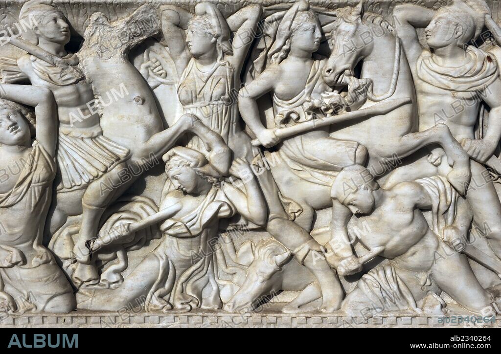 ARTE ROMANO. PROXIMO ORIENTE. ISRAEL. SARCOFAGO DE LAS AMAZONAS. Mármol. Tel Mevorah. Principios siglo III. Zona inferior: Narra la batalla entre griegos y amazonas. Museo Rockefeller (Museo Arqueológico). Jerusalén. Israel.