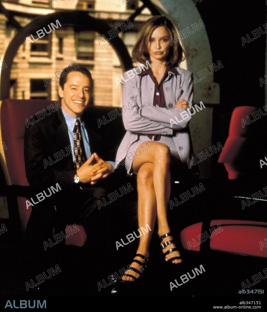 CALISTA FLOCKHART and GIL BELLOWS in ALLY MCBEAL 1997 directed by DAVID E. KELLEY. Copyright 20TH CENTURY FOX DAVID E. KELLY PRODUCTIONS. Album alb347151