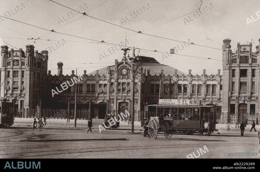 España. Valencia. Vista de la estación del Norte. Año 1940.