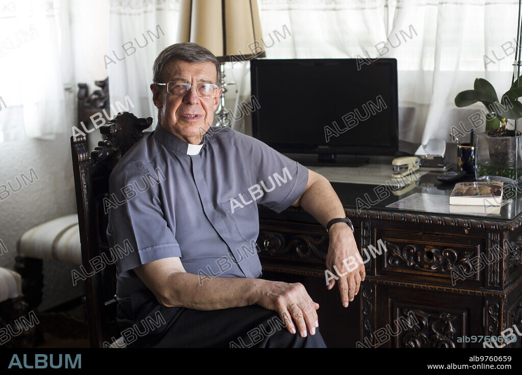 Madrid, 03/06/2019. Entrevista al padre Alfonso Simón, autor del libro «El Paraíso Abierto». Foto: Isabel Permuy ARCHDC.