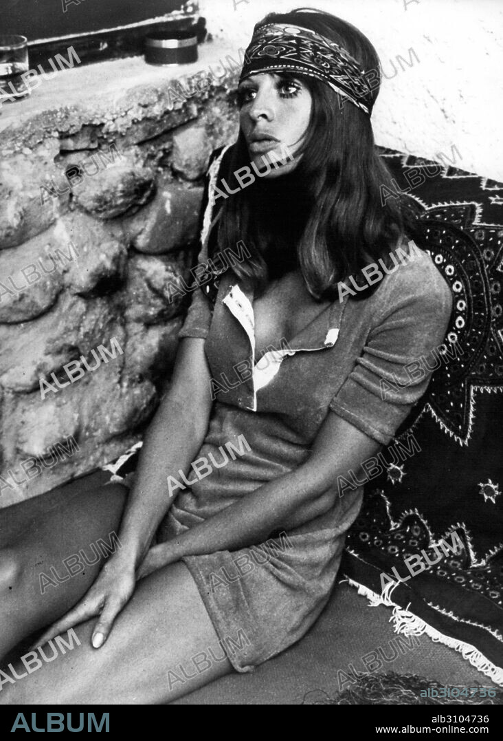 JULIE CHRISTIE in IN SEARCH OF GREGORY, 1970, directed by PETER WOOD. Copyright UNIVERSAL PICTURES.