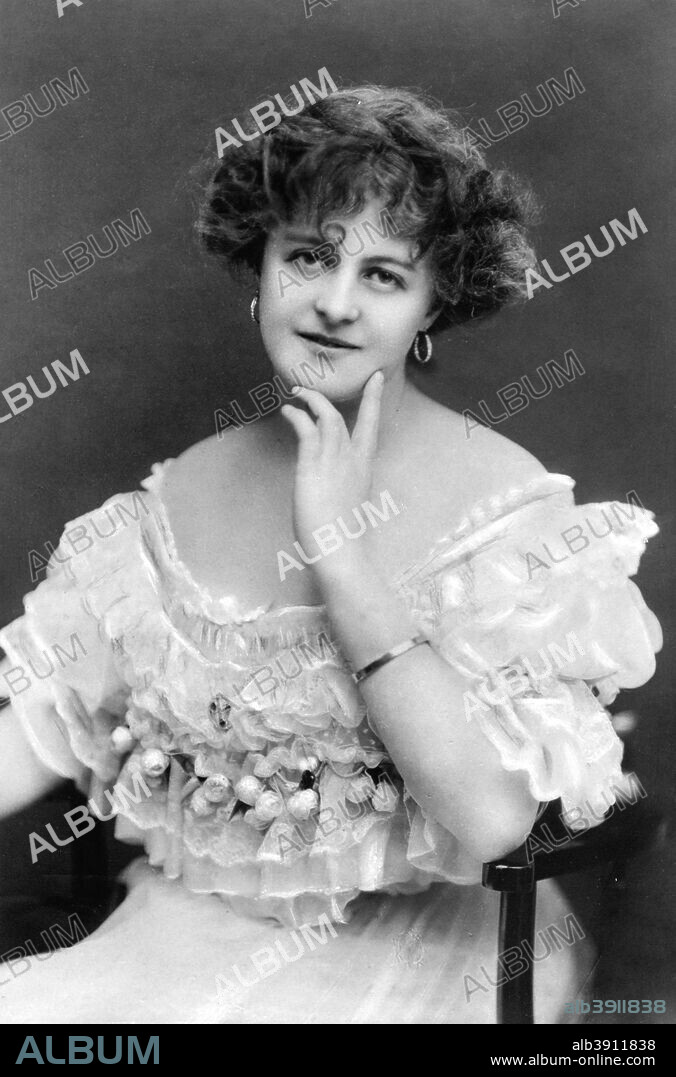 Marie Studholme (1875-1930), English actress, 1900s. From the Rotary Photographic Series.