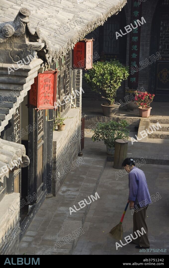 Historic Yamen Youth Hostel courtyard built in 1591 for the Emperor's city visit, UNESCO World Heritage Site, Pingyao City, Shanxi Province, China, Asia.