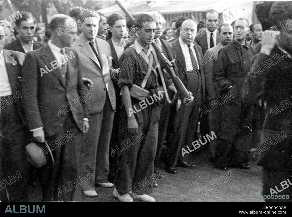 August 17, 1936. Presidency of the mourning at the funeral of Dr. Julián Torres Fraguas, affiliated with the Socialist party, who died in Madrid, victim of an illness.