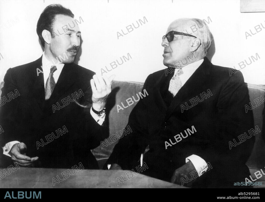Houari Boumédiène (1932-1978), presidente de la república de Argelia, y Habib Burguiba (1903-2000), primer presidente de la república de Túnez.