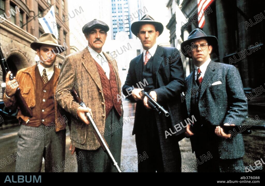 ANDY GARCIA, KEVIN COSTNER et SEAN CONNERY dans THE UNTOUCHABLES, 1987, réalisé par BRIAN DE PALMA. Copyright PARAMOUNT PICTURES.
