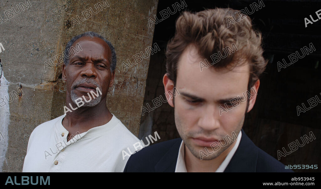 DANNY GLOVER and ROSSIF SUTHERLAND in POOR BOY'S GAME, 2006, directed by CLEMENT VIRGO. Copyright DECKER FILMS.