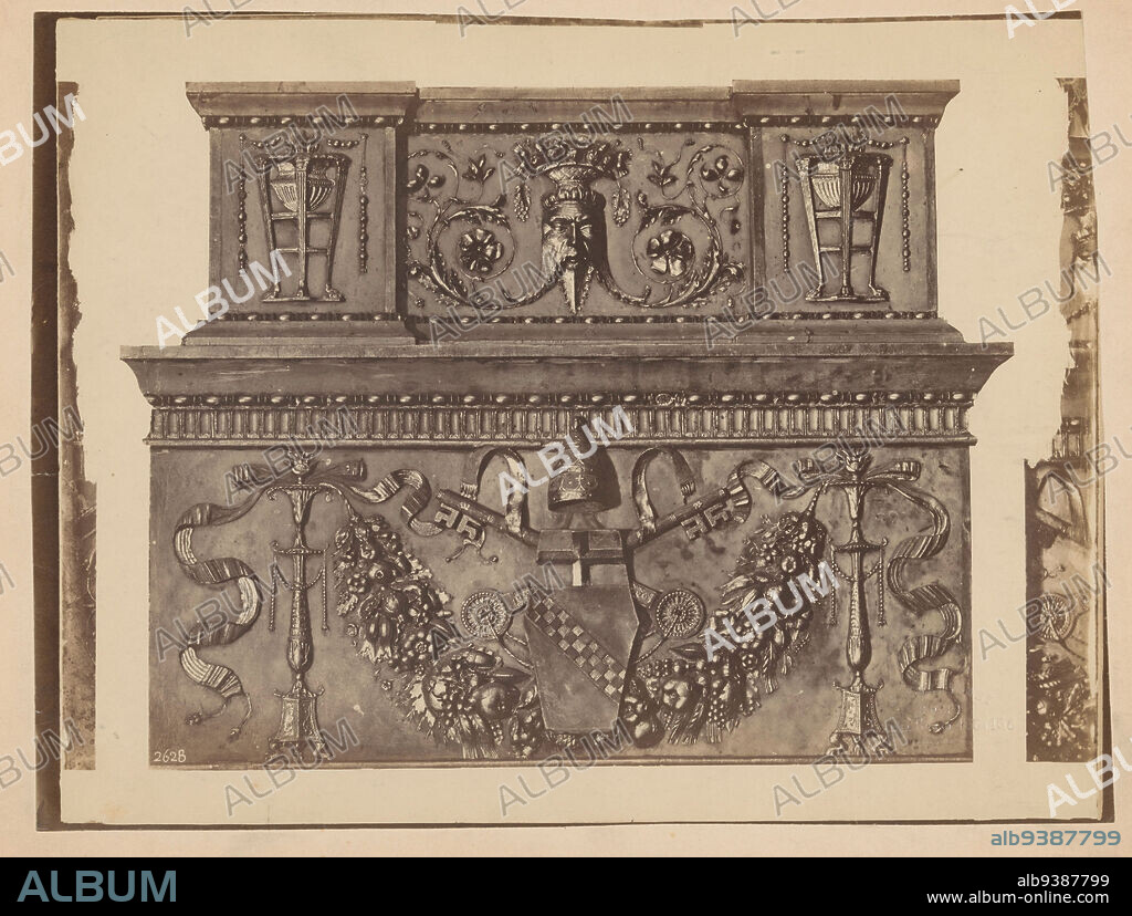 Relief with the coat of arms of Vatican City, a garland and a mask head, Enrico Verzaschi (mentioned on object), Italy, c. 1875 - c. 1900, cardboard, albumen print, height 212 mm × width 279 mm.