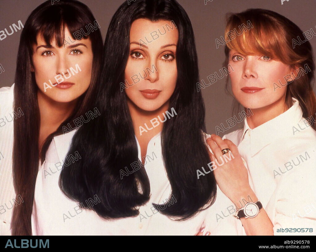 CHER, DEMI MOORE and SISSY SPACEK in IF THESE WALLS COULD TALK, 1996, directed by CHER and NANCY SAVOCA. Copyright HBO.