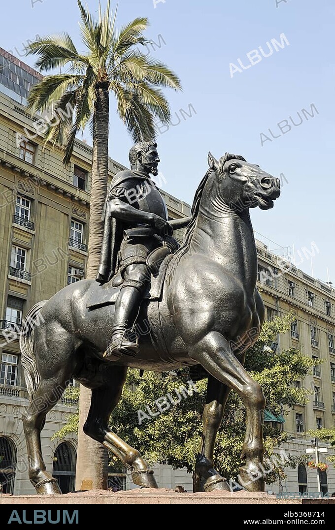 Don Pedro de Valdivia, Spanish conqueror, monument, equestrian statue, Plaza de Armas Square, Santiago de Chile, Chile, South America.