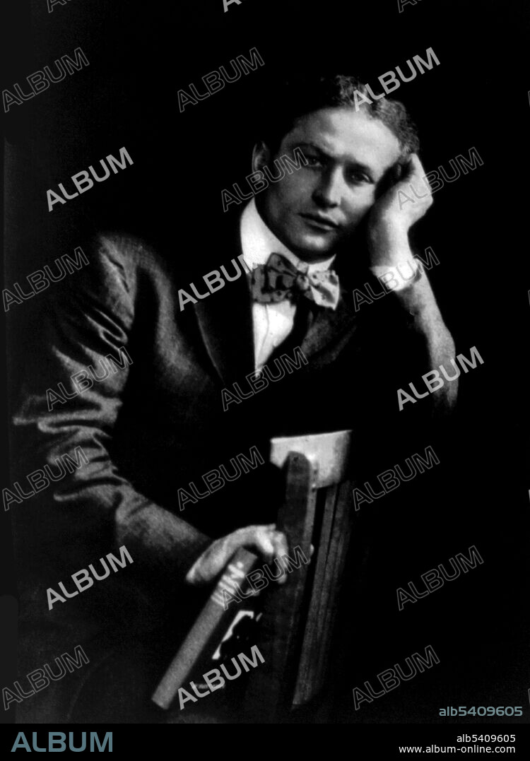 Harry Houdini, Hungarian-American Stunt Performer