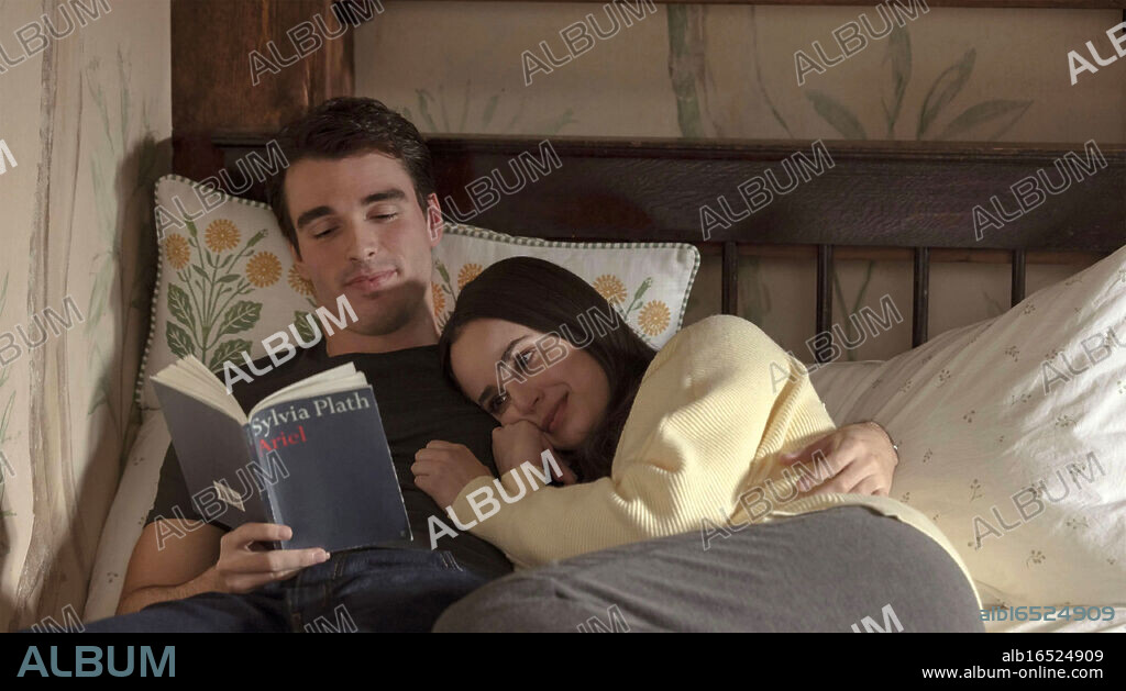 COREY MYLCHREEST y SOFIA CARSON en MI AÑO EN OXFORD, 2025 (MY OXFORD YEAR), dirigida por IAIN MORRIS. Copyright Temple Hill Entertainment / Presque Isle Films.