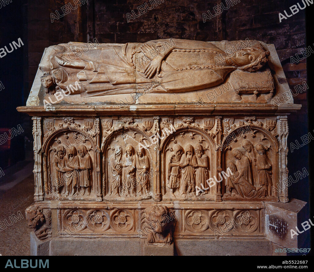 Sepulcro de Pere V de Queralt y de Alamanda de Rocabertí, siglo XIV. Iglesia de Santa Maria de Bell-lloc, Santa Coloma de Queralt.