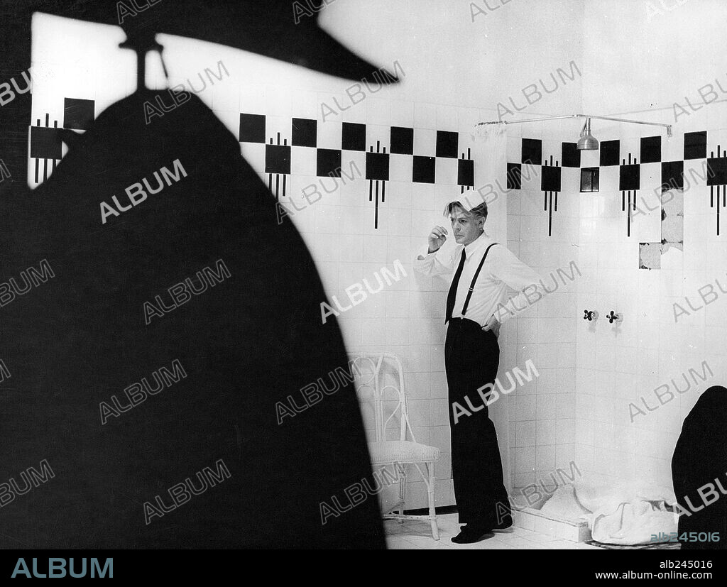 MARCELLO MASTROIANNI dans 8 1/2, 1963, réalisé par FEDERICO FELLINI. Copyright CINERIZ.