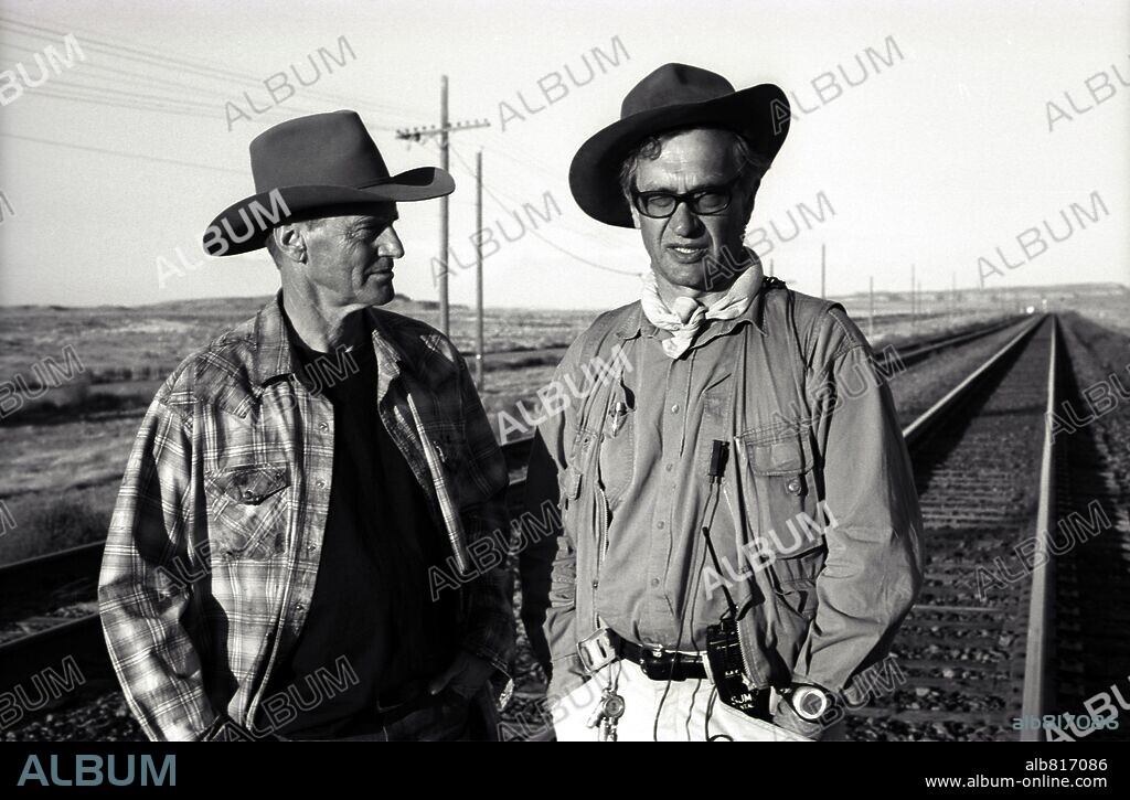 SAM SHEPARD y WIM WENDERS en LLAMANDO A LAS PUERTAS DEL CIELO, 2005 (DON'T COME KNOCKING), dirigida por WIM WENDERS. Copyright EUROARTS MEDIEN AG/FILMFÖRDERUNG HAMBURG/HAN WAY FILMS/MEDIE.