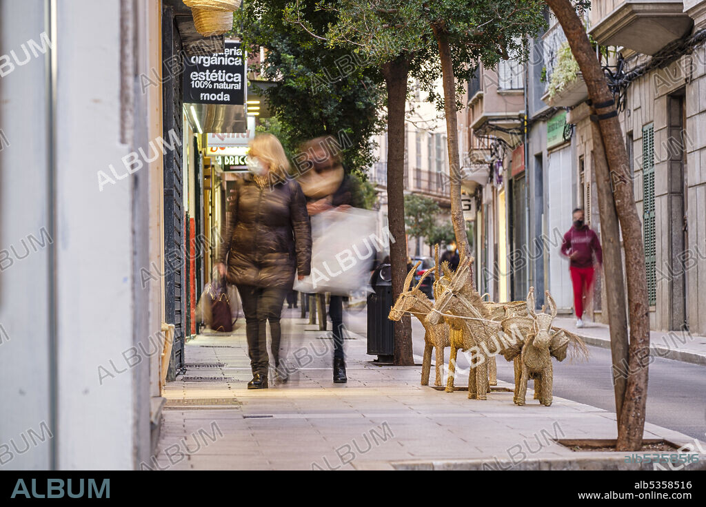 shopping street, Manacor, Mallorca, Balearic Islands, Spain.
