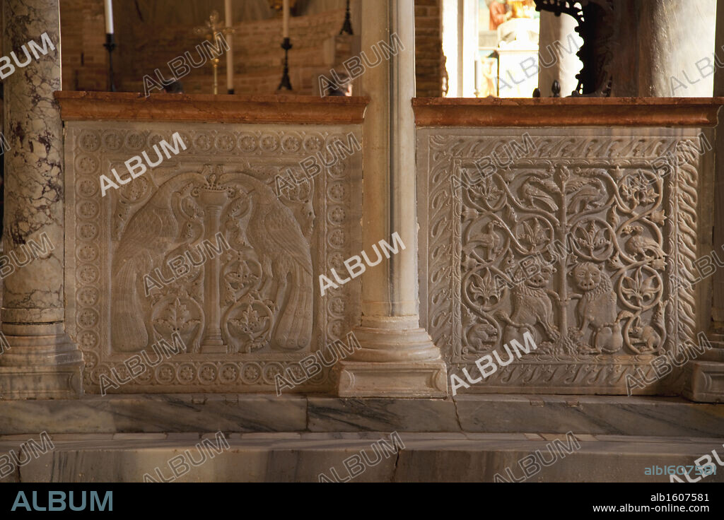 Italy, Veneto, Venice, Torcello, Cathedral of Santa Maria Assunta, Peacocks.