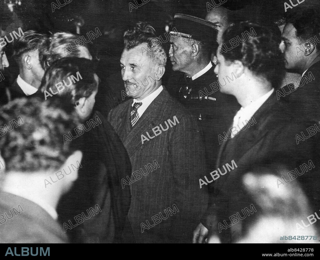 PARIS, FRANCE 1945-10-10 Joseph Darnand, Secretary-General of the Vichy France militia and Secretary of State for maintenance of order during the last year of the Vichy regime, and a Major in the Waffen SS, before the High Court of Justice in Paris August 9 1945. Darnand smiles as he receives his sentence to death for treason.. Photo: AB Text & Bilder / SVT / Kod: 5600.
