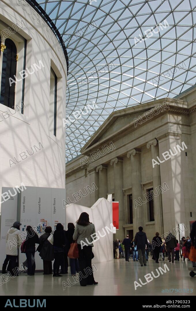 British Museum. Queen Elizabeth II Great Court, designed by Foster and Partners. 2000. London. United Kingdom.