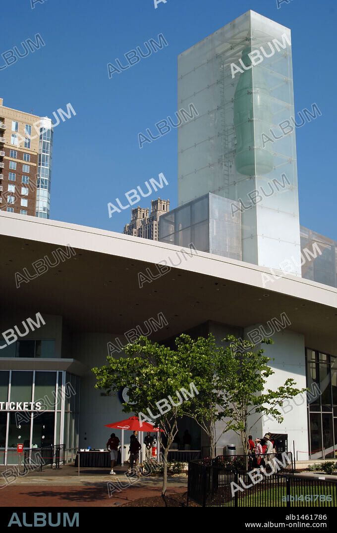 MUSEO MUNDO DE LA COCA-COLA (WORLD OF COCA-COLA). Inaugurado en 2007 para conocer la historia de la bebida y la compañía Coca-Cola. Situado en Pemberton Place. Exterior. S. XXI. Atlanta. Estado de Georgia. Estados Unidos.