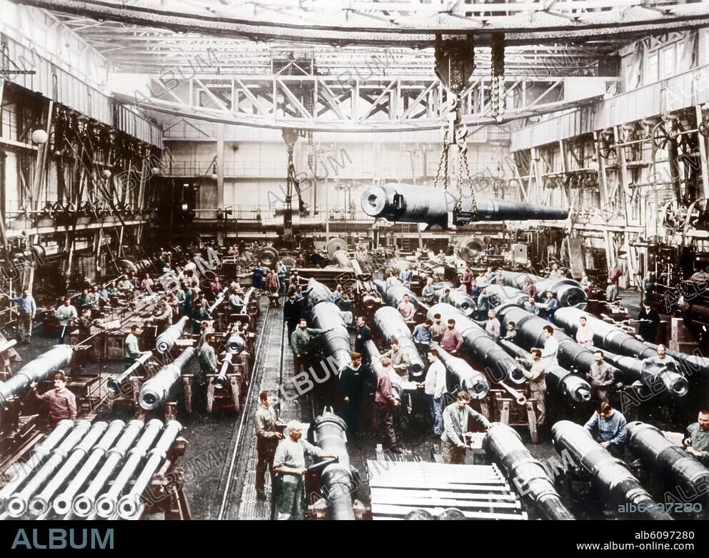 History / World War I/ Armaments industry:-Germany 1909: Canon factory V of the Krupp works in Essen. Photo; digitally coloured.