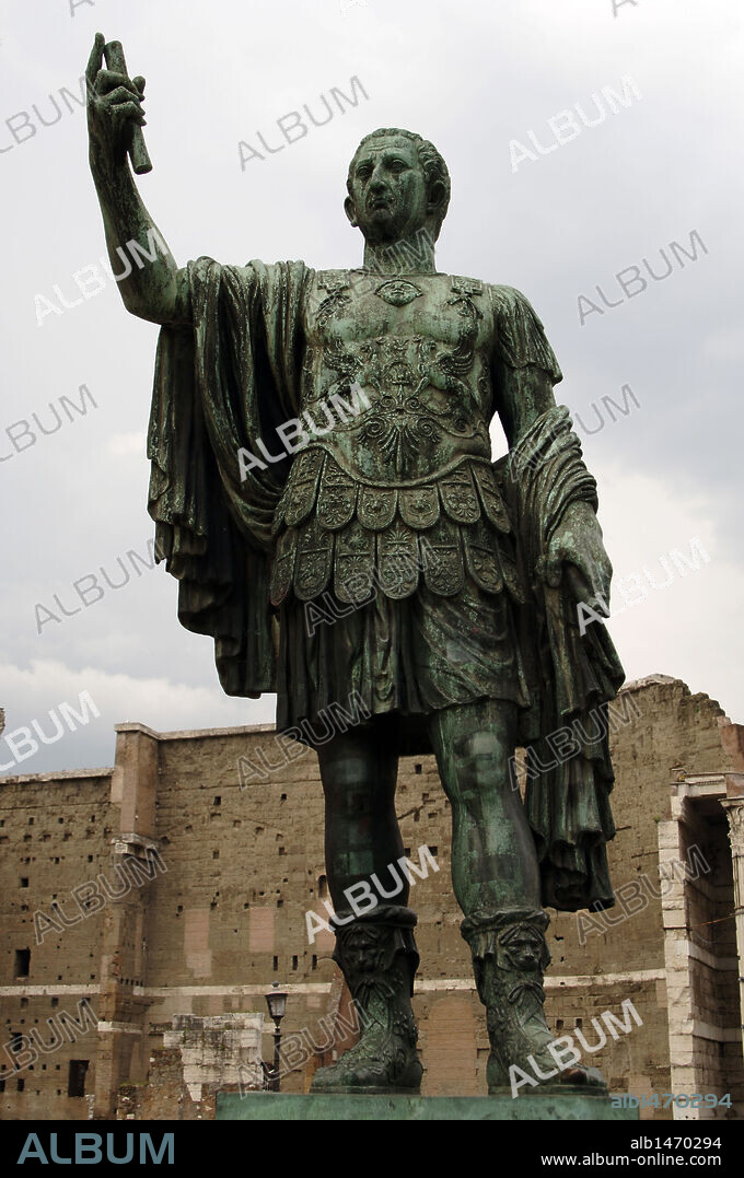 NERVA (Marco Coceyo Nerva) (30-98). Emperador romano (96-98) de la Dinastía Antonina. ESTATUA DE NERVA. ROMA. Italia.