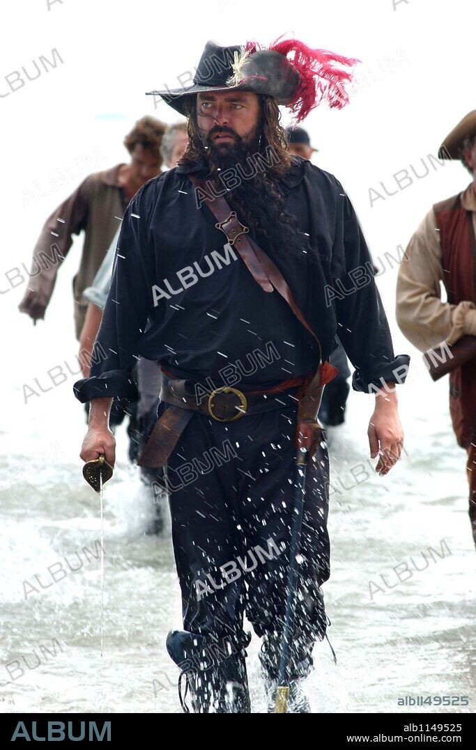 ANGUS MACFADYEN en BLACKBEARD-TV, 2006 (BLACKBEARD), dirigida por KEVIN CONNOR. Copyright Hallmark Entertainment/Larry Levinson Productions.