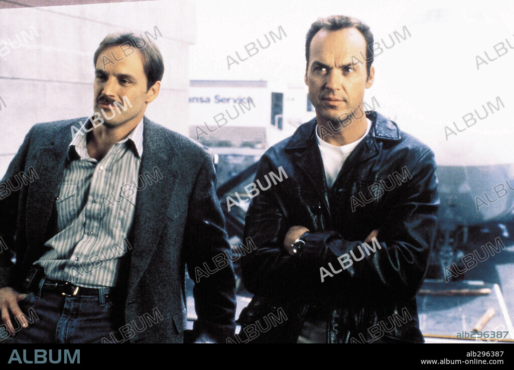 MICHAEL KEATON in JACKIE BROWN, 1997, directed by QUENTIN TARANTINO. Copyright MIRAMAX.