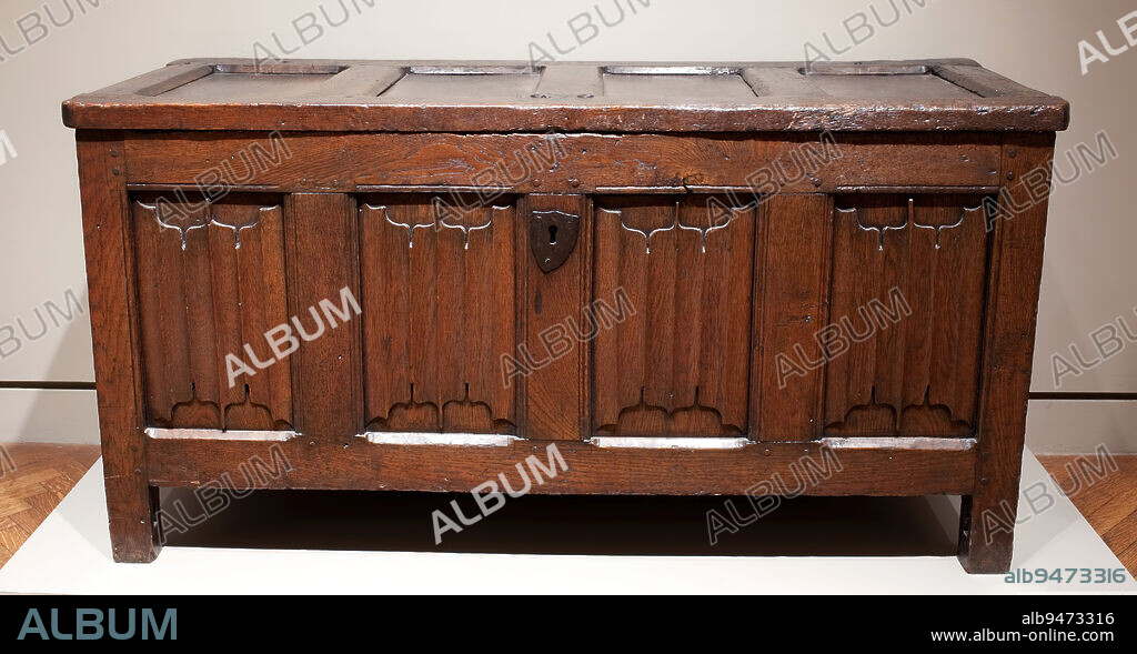Chest, c. 1600, 29 1/2 x 58 1/4 x 23 1/4in. (74.9 x 148 x 59.1cm), Oak, England, Elizabethan, Storage chests were one of the earliest and most common forms of household furniture. The panels and frame are hewn from solid oak. The carving on the panels is known as 'linen-fold' ornament, a popular motif from the Gothic era which persisted well into the reign of Queen Elizabeth I.