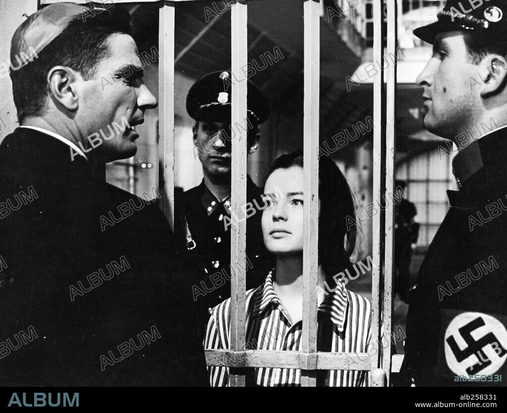 ROMY SCHNEIDER y TOM TRYON en EL CARDENAL, 1963 (THE CARDINAL), dirigida por OTTO PREMINGER. Copyright COLUMBIA/PREMINGER/GAMMA.