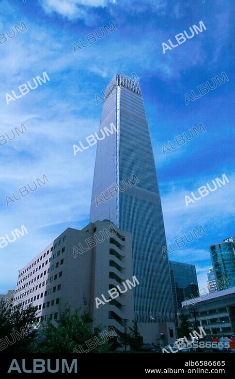 Beijing new landmark: China World Trade Center, the highest building in Beijing.