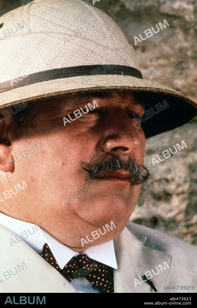 Sir Peter Ustinov. PETER USTINOV in DEATH ON THE NILE, 1978, directed by JOHN GUILLERMIN. Copyright EMI.