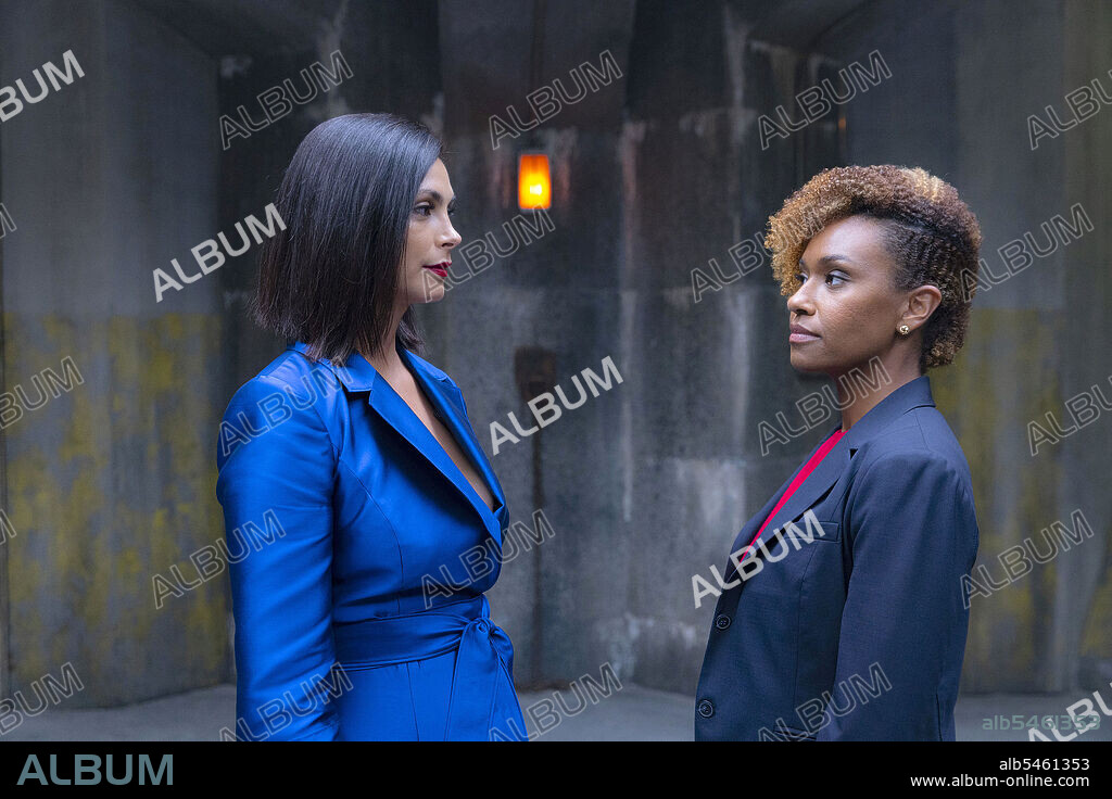 MORENA BACCARIN and RYAN MICHELLE BATHE in THE ENDGAME, 2022, directed by JUSTIN LIN. Copyright Universal Pictures Television.