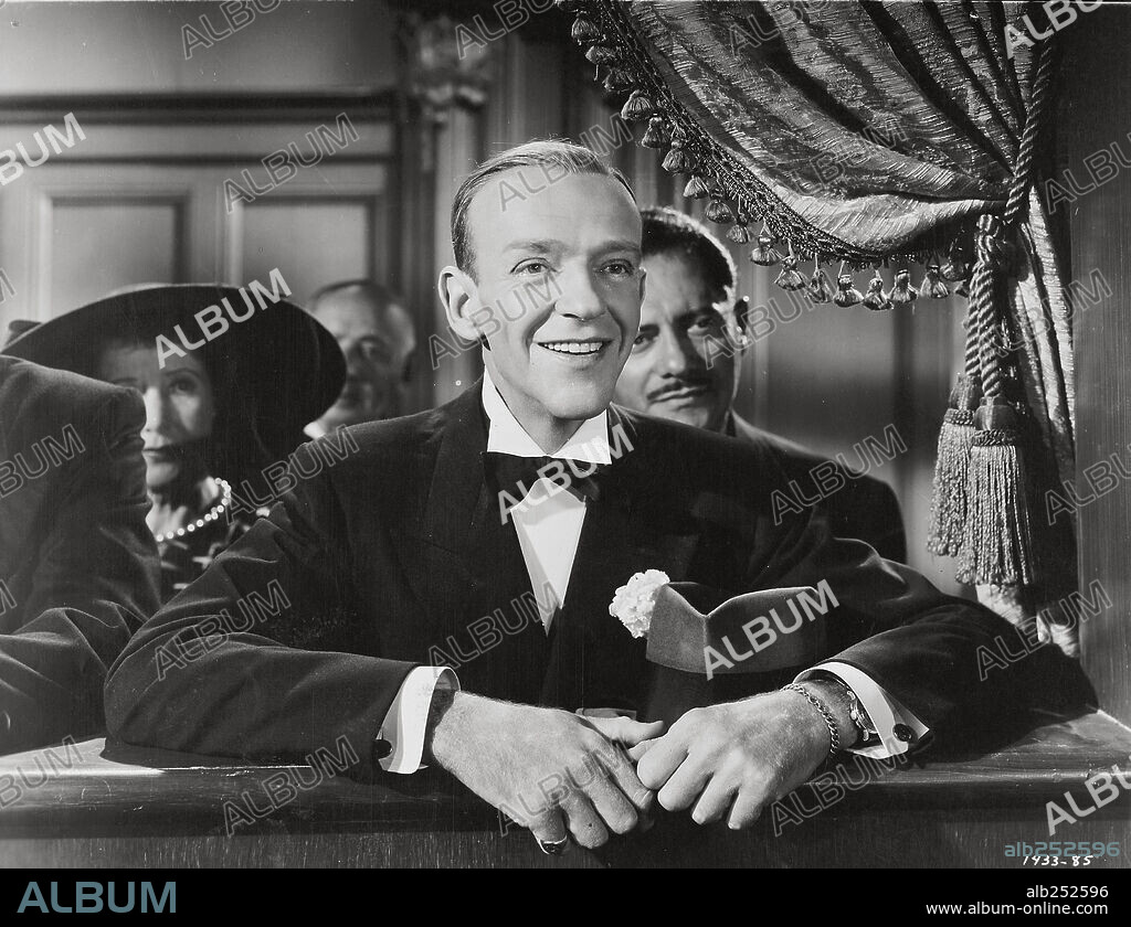 FRED ASTAIRE en BODA REAL, 1951 (ROYAL WEDDING), dirigida por STANLEY DONEN. Copyright M.G.M.