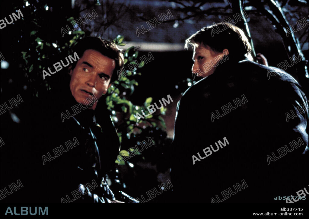 ARNOLD SCHWARZENEGGER en EL SEXTO DÍA, 2000 (THE 6TH DAY), dirigida por ROGER SPOTTISWOODE. Copyright PHOENIX PICTURES / McEWAN, ROB.