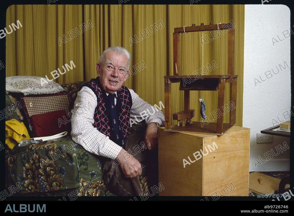 Nottinghamshire (United Kingdom), January 1990. Interview with Syd Dernley, former executioner. In the image a with a miniature gallows.