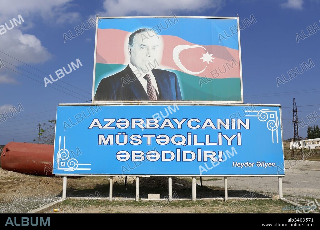 Heydar Aliyev portrait and slogan Azerbaijans independence is everlasting.