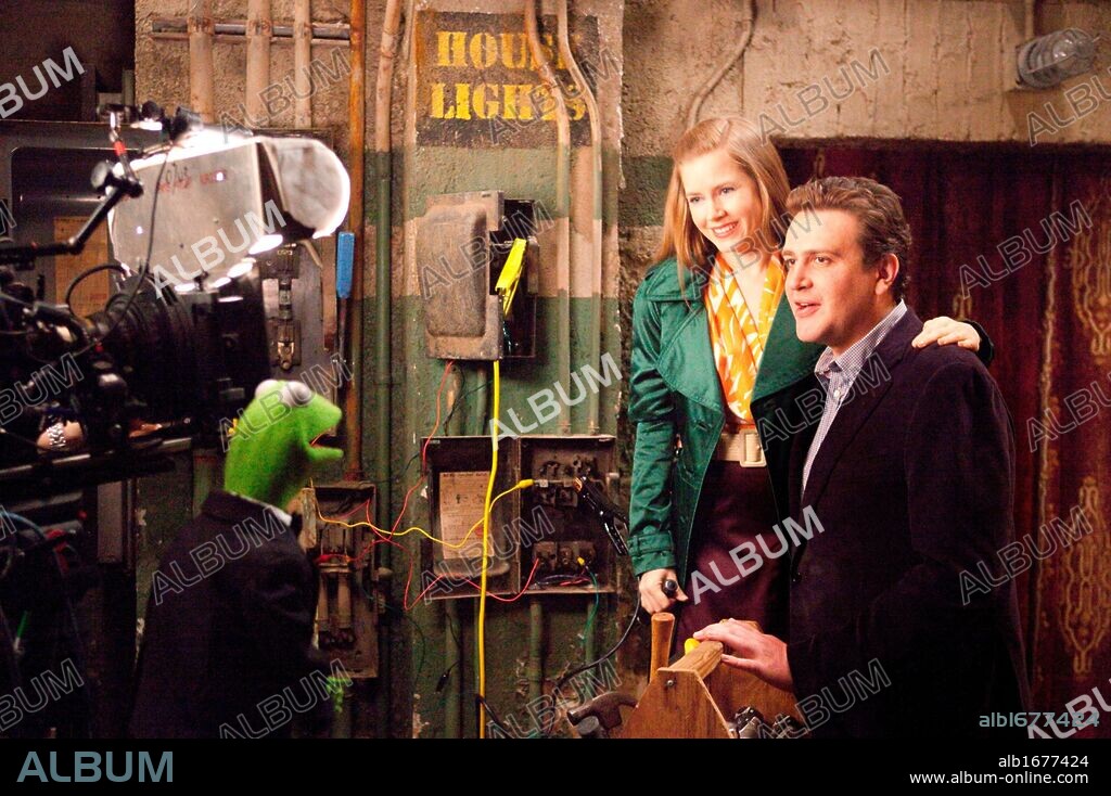 AMY ADAMS y JASON SEGEL en LOS MUPPETS, 2011 (THE MUPPETS), dirigida por JAMES BOBIN. Copyright WALT DISNEY PICTURES.
