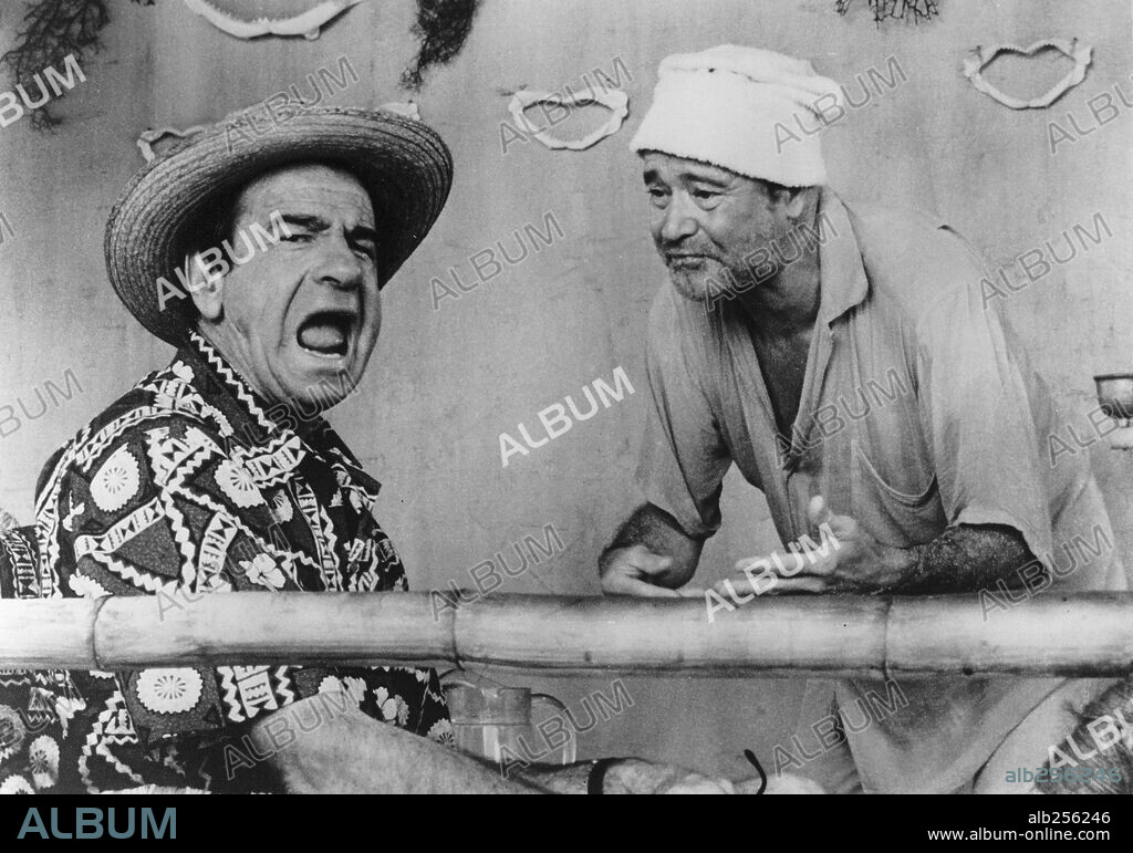 JACK LEMMON and WALTER MATTHAU in BUDDY, BUDDY, 1981, directed by BILLY WILDER. Copyright M.G.M/UNITED ARTIST.