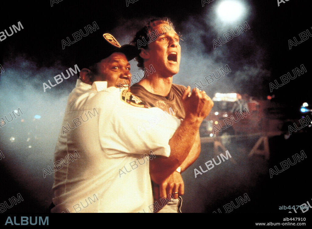 CHARLES S. DUTTON and MATTHEW McCONAUGHEY in A TIME TO KILL, 1996, directed by JOEL SCHUMACHER. Copyright WARNER BROTHERS.