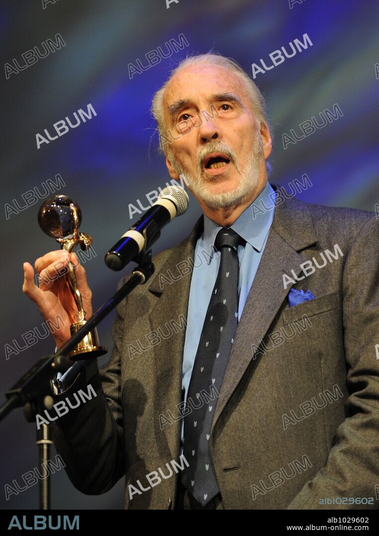 2008-07-12, KARLOVY VARY, CZECH REPUBLIC – JULY 12: British actor Christopher Lee poses with The Crystal Globe for Outstanding Artistic Contribution to the World Cinema at the closing ceremony of the 43rd International Film Festival on July 12, 2008, in Karlovy Vary, Czech Republic. isifa/Michaela Feuereislova.