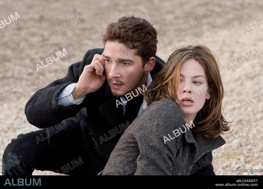 MICHELLE MONAGHAN und SHIA LABEOUF in EAGLE EYE, 2008, unter der Regie von D. J. CARUSO. Copyright DREAMWORKS / NELSON, RALPH.