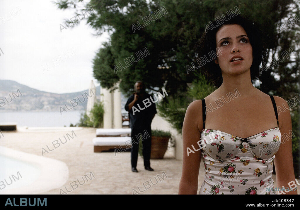 DIEGO ABATANTUONO und MARTINA STELLA in AMNESIA, 2002, unter der Regie von GABRIELE SALVATORES. Copyright COLORADO FILM PRODUCTION/ALQUIMIA CINEMA / PUCCIO, MORIS.