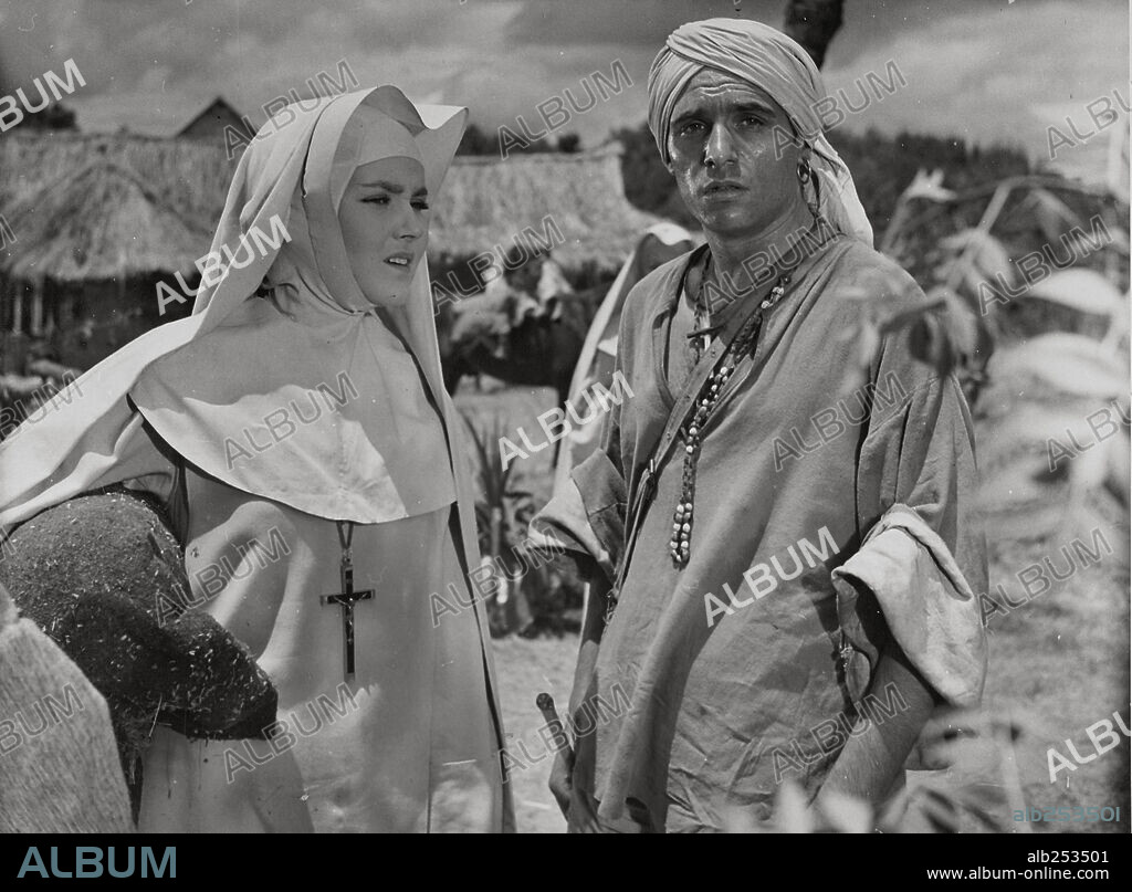 DOMINIQUE BLANCHAR y FRANCISCO RABAL en SOR INTREPIDA, 1952, dirigida por RAFAEL GIL. Copyright ASPA FILMS.