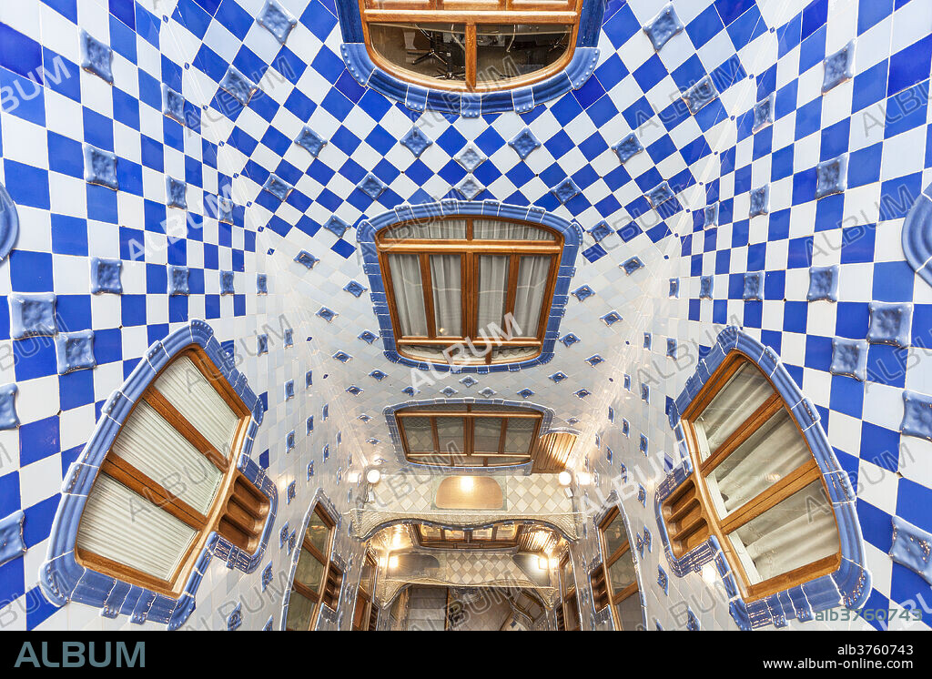 Inside atrium of Casa Batllo, a modernist building by Antoni Gaudi, UNESCO World Heritage Site, Passeig de Gracia, Barcelona, Catalonia (Catalunya), Spain, Europe.