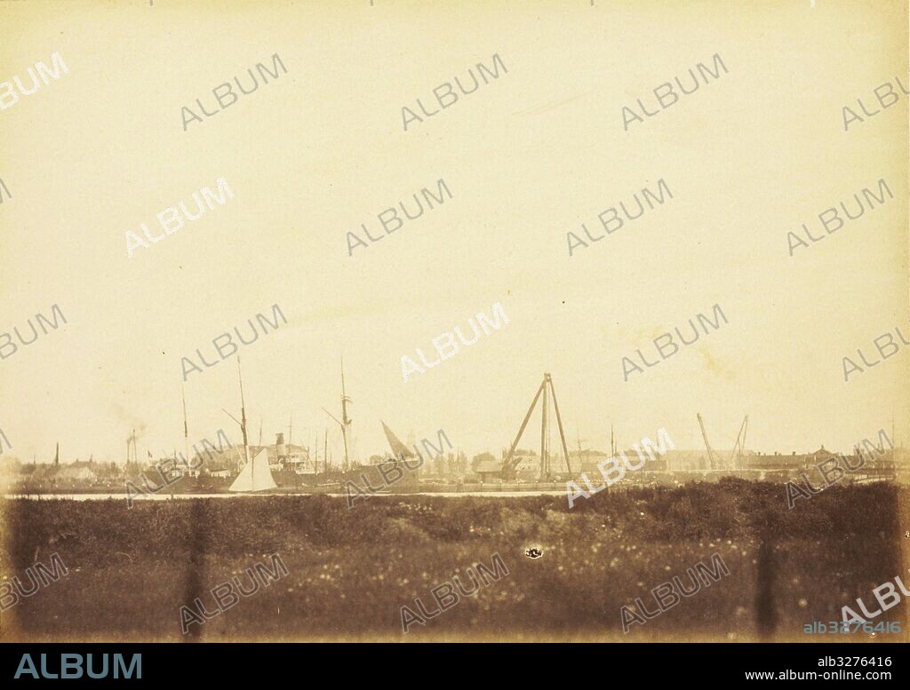 Cargo ship in the port of Amsterdam, The Netherlands, Anonymous, c. 1885 - c. 1900.